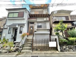 南向き、たっぷりの日差しで明るい住まい♪
2沿線3駅利用可で通勤通学に便利！
閑静な住宅地で穏やかな新生活を！砂川小学校は徒歩6分の身近さ！