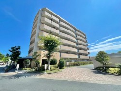 2024年4月リフォーム完成！2沿線利用可で通勤通学に便利！
毎日の買い物に便利な新鮮激安市場伏見丹波橋店は徒歩5分！
料理をしながら家族との会話を楽しめるカウンターキッチン！
