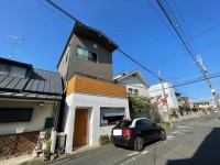 2沿線3駅利用可で通勤通学に便利!
毎日の買い物に便利な新鮮激安市場伏見丹波橋店は徒歩5分!
閑静な住宅地で新生活をスタート♪