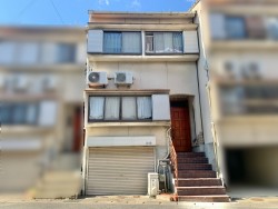 伏見区の不動産の事ならライフワンにお任せください オーナーチェンジ物件！令和7年3月改装済！表面利回り約9.4%！
現況賃貸中につき、所有権移転後すぐに賃料収入を得られますよ♪