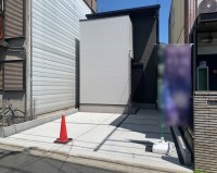 大空間収納有り！伏見住吉小学校までは徒歩5分で子育て世帯にも安心♪
17.5帖の広々リビングで家族団らんの新生活をスタート♪