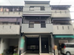 2025年6月リフォーム完成！龍谷大前深草駅まで徒歩9分！
吹き抜けあり◎開放感のある明るいすまい♪
毎日の買い物に便利なマックスバリュ藤森店は徒歩7分！