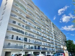 令和7年7月リノベーション済！
毎日の買い物に便利なカナートモール伏見は徒歩1分！
忙しい朝に嬉しい近鉄『伏見』駅までは徒歩5分の距離♪