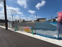 閑静な住宅地で穏やか暮らし!
充実の設備で快適な新生活をスタートしませんか♪
藤城小学校まで徒歩3分!子育て世帯にも安心の住環境♪