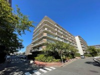 伏見区の不動産の事ならライフワンにお任せください 令和8年10月中旬リフォーム完成予定！
最上階につき通風・陽当り共に良好♪
3沿線利用可で通勤通学に便利な立地！