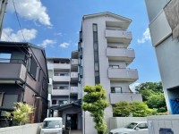 伏見区の不動産の事ならライフワンにお任せください 2026年8月リフォーム完成予定び！
南東角部屋につき明るい陽射しが差し込む室内！
3沿線4駅利用可で通勤通学に便利！