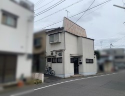 オーナーチェンジ物件！現況賃貸中！現況表面利回り約8%！
平成22年全改装済！