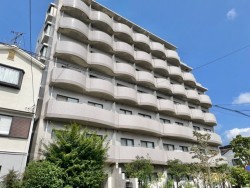 オーナーチェンジ物件！現況賃貸中！現況表面利回り約11.12％！
地下鉄・近鉄竹田駅徒歩10分で通勤通学に便利♪